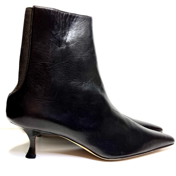 Manolo Blahnik Brown Leather Kitten Heel Booties 8 - Picture 2 of 11